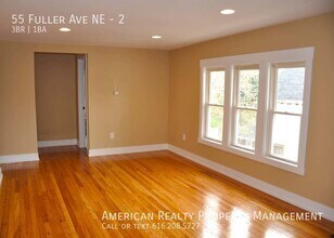 55 Fuller Ave NE in Grand Rapids, MI - Building Photo - Building Photo