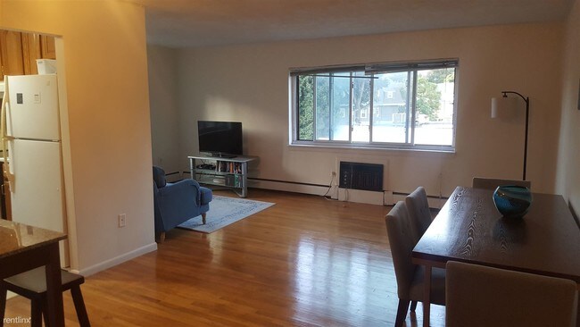 425 S Huntington Ave-Unit -Apt 9 in Boston, MA - Building Photo - Building Photo