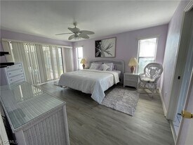 130 SE 44th St in Cape Coral, FL - Building Photo