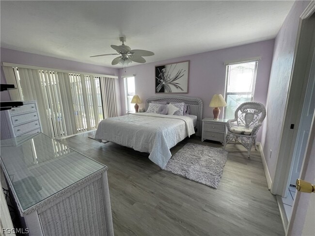 property at 130 SE 44th St