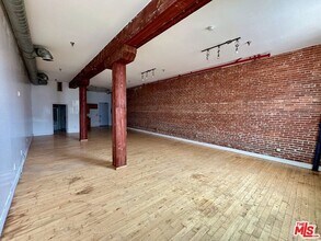 726 S Santa Fe Ave in Los Angeles, CA - Building Photo - Building Photo
