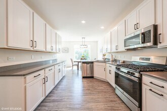 1744 Carlstedt Dr in Batavia, IL - Building Photo - Building Photo