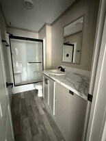 9 La Posada Cir in Austin, TX - Building Photo