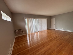 3115 W 79th St-Unit -3125-2 in Chicago, IL - Building Photo - Building Photo