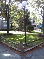 10 Shrewsbury Green Dr, Unit I-10 in Shrewsbury, MA - Building Photo