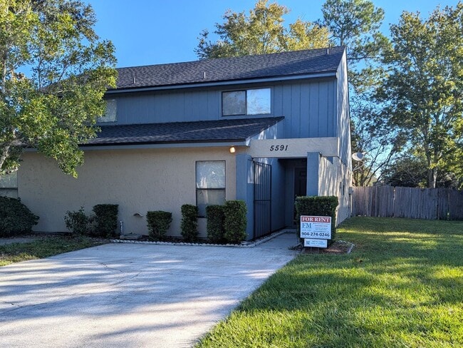 property at 5591 Greatpine Ln S