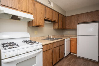 Westgate Apartments in Spartanburg, SC - Building Photo - Building Photo