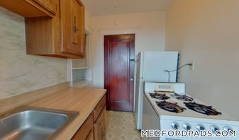 53 Fellsway W in Medford, MA - Building Photo