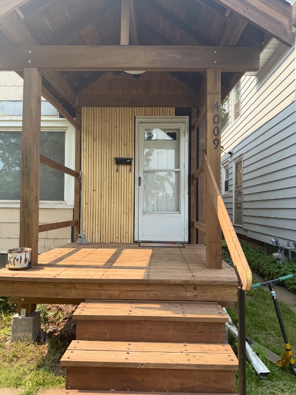 property at 4009 W 4th St