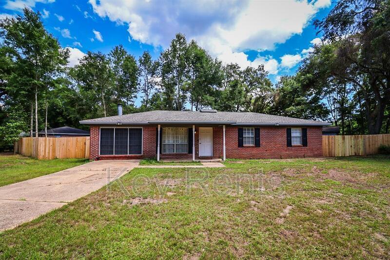 5203 Spring St in Pace, FL - Building Photo
