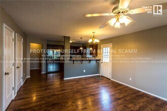 1137 S Holland Dr in Fayetteville, AR - Building Photo - Building Photo
