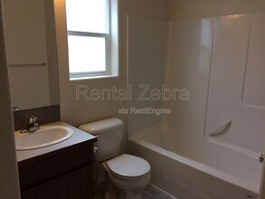 208 SE 4th St in Bend, OR - Building Photo - Building Photo