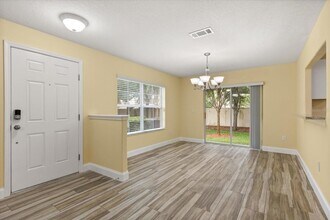 326 Carina Cir in Sanford, FL - Building Photo - Building Photo