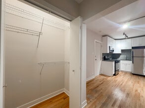 2424 N Kedzie Blvd, Unit A09W in Chicago, IL - Building Photo - Building Photo