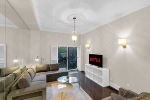 53 Gloucester St, Unit SI ID1403773P in Toronto, ON - Building Photo