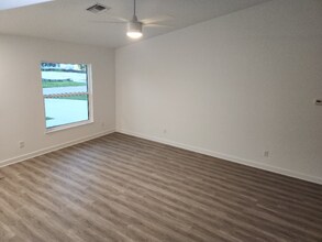 1115 18th St SW in Vero Beach, FL - Building Photo - Building Photo