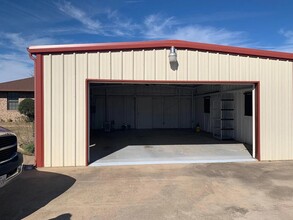 1885 N Bend Rd in Weatherford, TX - Building Photo - Building Photo