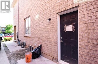 54 Palleschi Dr in Brampton, ON - Building Photo - Building Photo