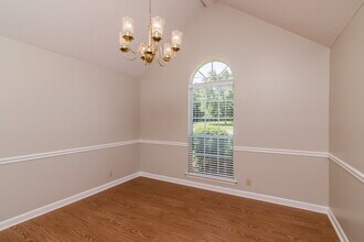 317 Rosemary St in Smyrna, TN - Foto de edificio - Building Photo
