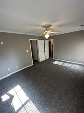 2715 Long Shadow Ln in Memphis, TN - Foto de edificio - Building Photo