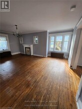 323-323 Queenston St in St Catharines, ON - Building Photo - Building Photo