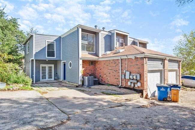 6726 Lancret Hill Dr in Austin, TX - Building Photo - Building Photo