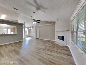 2968 Majestic Oaks Ln in Green Cove Springs, FL - Building Photo - Building Photo