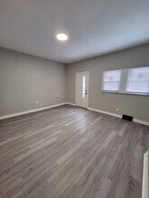 1221 Walnut St in McKeesport, PA - Foto de edificio - Building Photo