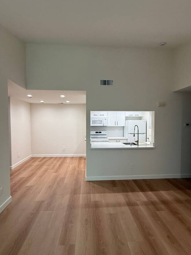 property at 5939 Eastman Lake Dr