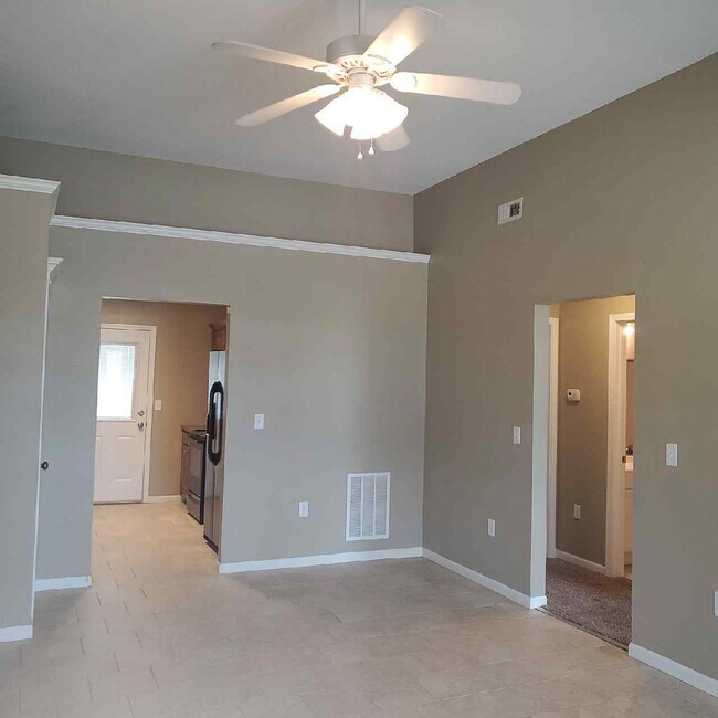 602 W Gay St in Warrensburg, MO - Building Photo - Building Photo