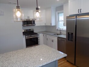 67 4th Ave, Unit Upstairs in Garwood, NJ - Building Photo - Building Photo