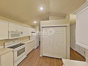 13269 SE Piper Dr in Happy Valley, OR - Building Photo - Building Photo