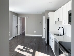 1379 S 46th St, Unit Apt 2 in Philadelphia, PA - Building Photo - Building Photo