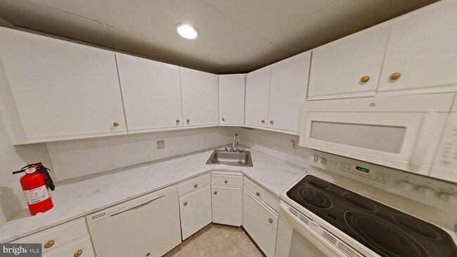 property at 1030 E Lancaster Ave