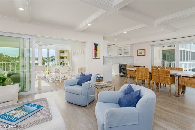 property at 3450 Gulf Shore Blvd N