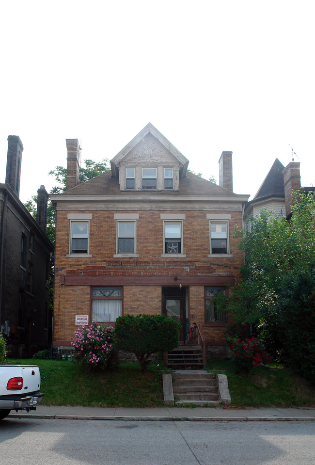 759 S Millvale Ave in Pittsburgh, PA - Foto de edificio - Building Photo