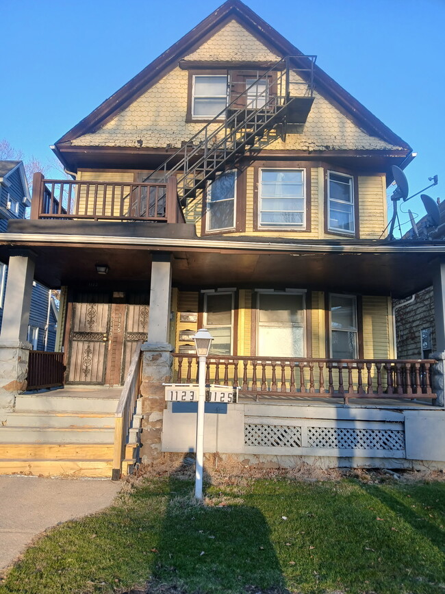 1123 Parkwood Dr