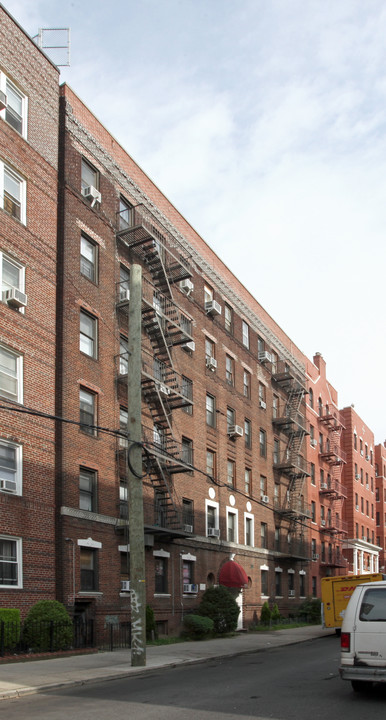 1780 E 13th St in Brooklyn, NY - Foto de edificio