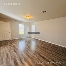 1025 Church St in Beaumont, TX - Foto de edificio - Building Photo