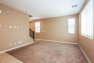 10119 Watchtide Ct in Las Vegas, NV - Foto de edificio - Building Photo