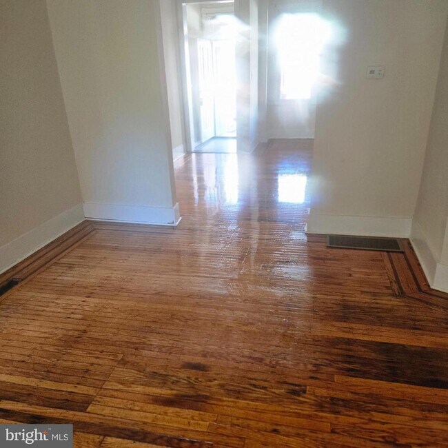 3859 N Sydenham St in Philadelphia, PA - Building Photo - Building Photo