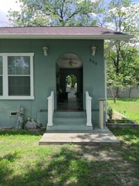 309 W Nicholson St in Del Rio, TX - Foto de edificio - Building Photo