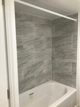 4 Cedar Springs Ct in Catonsville, MD - Foto de edificio - Building Photo