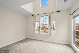 7006 Ellingham Cir in Alexandria, VA - Building Photo - Building Photo