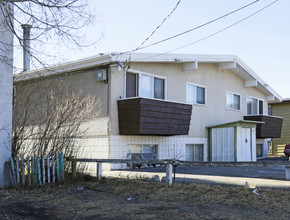 Owen Manor in Calgary, AB - Building Photo - Building Photo