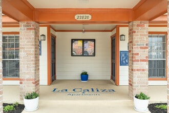 La Caliza in Houston, TX - Building Photo - Building Photo