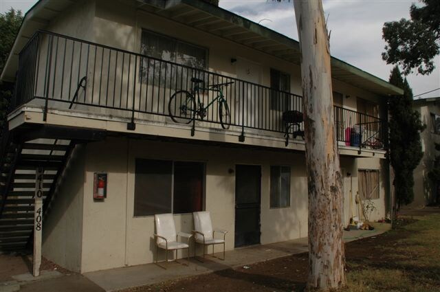 408-412 S Tulip St in Escondido, CA - Building Photo - Building Photo