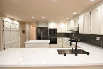 5976 Post Oak Cir in San Jose, CA - Building Photo - Building Photo