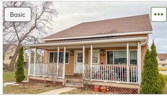 2214 Longyear Ave in Marquette, MI - Building Photo