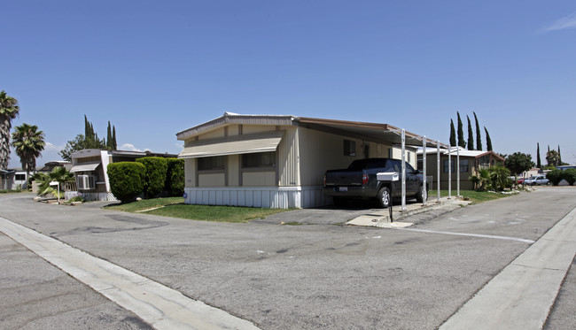 Glen Aire Mobile Estates in San Bernardino, CA - Foto de edificio - Building Photo